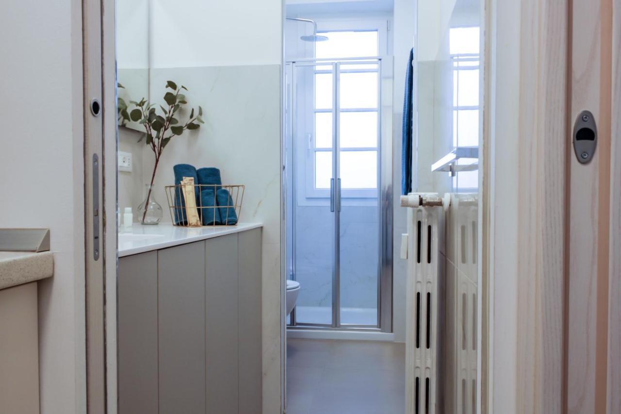 Top Apartment In The Center Balcony+Wi-Fi+Panorama Milan Bagian luar foto