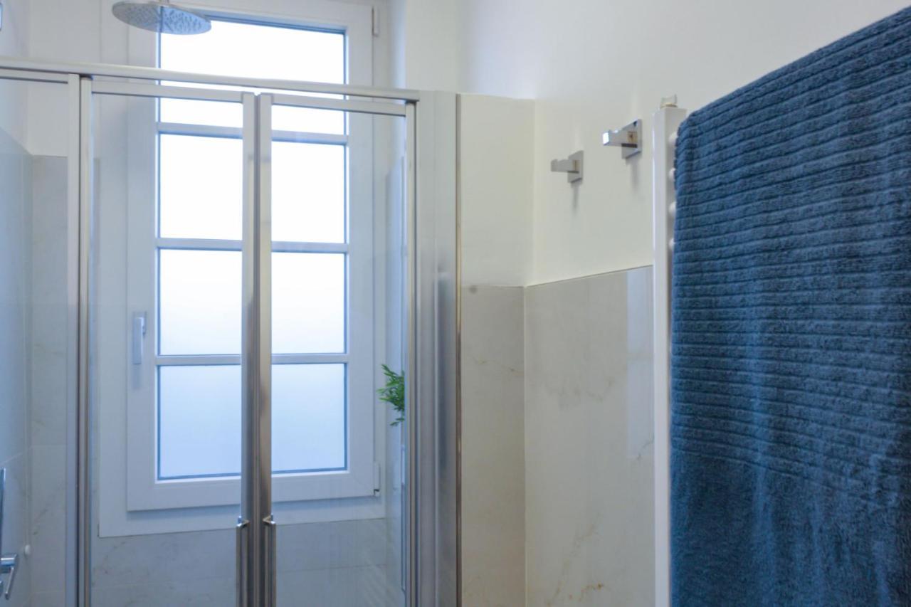 Top Apartment In The Center Balcony+Wi-Fi+Panorama Milan Bagian luar foto